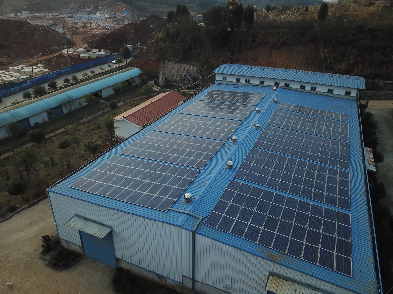 十八大明确提出：：“推进能源革命 建设能源强国”