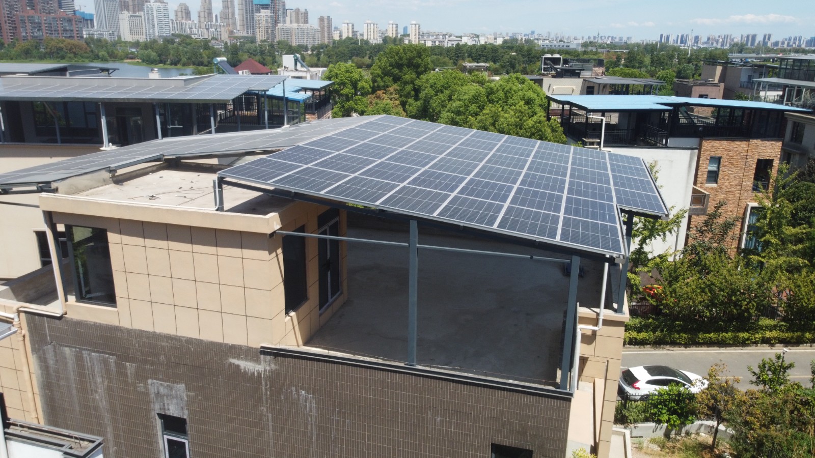 国家能源局：：今年前三季度天下可再生能源新增装机90.36GW