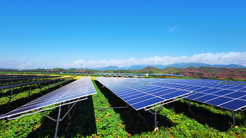 光伏发电为什么会被政府大力扶持，和被众人追捧呢？