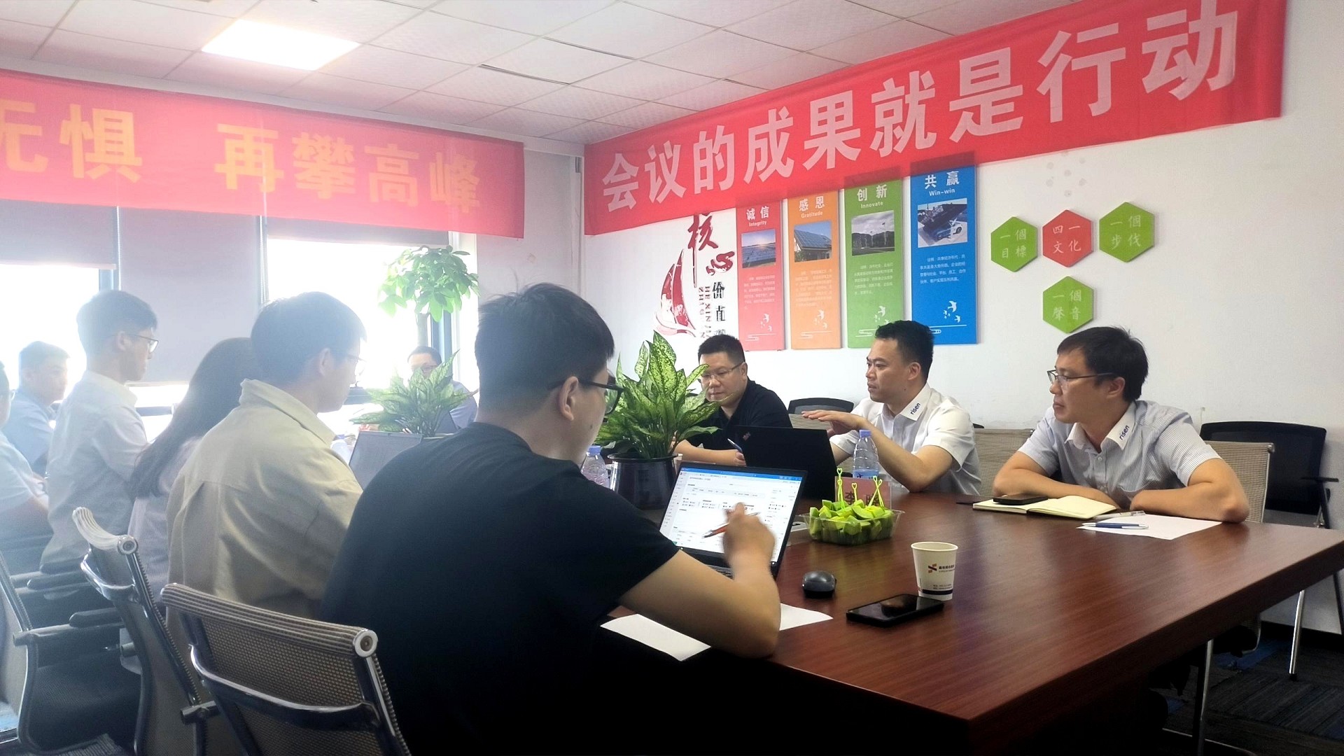 光伏电站_家用太阳能光伏发电_光伏发电署理加盟